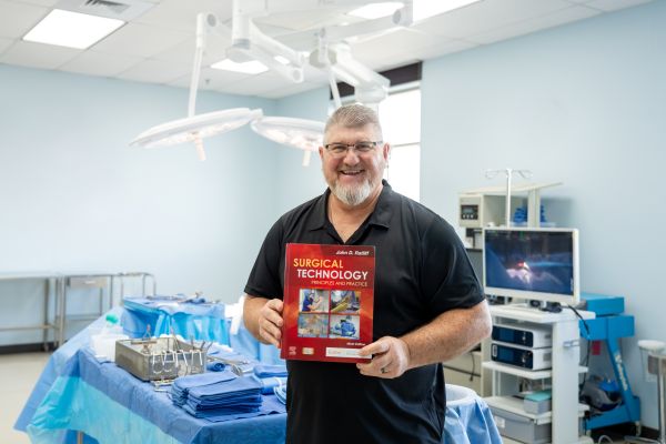 GTCC’s John Ratliff rewrites leading surgical technology textbook